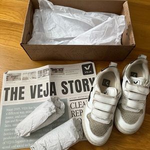 Veja sneakers boys size 12 used